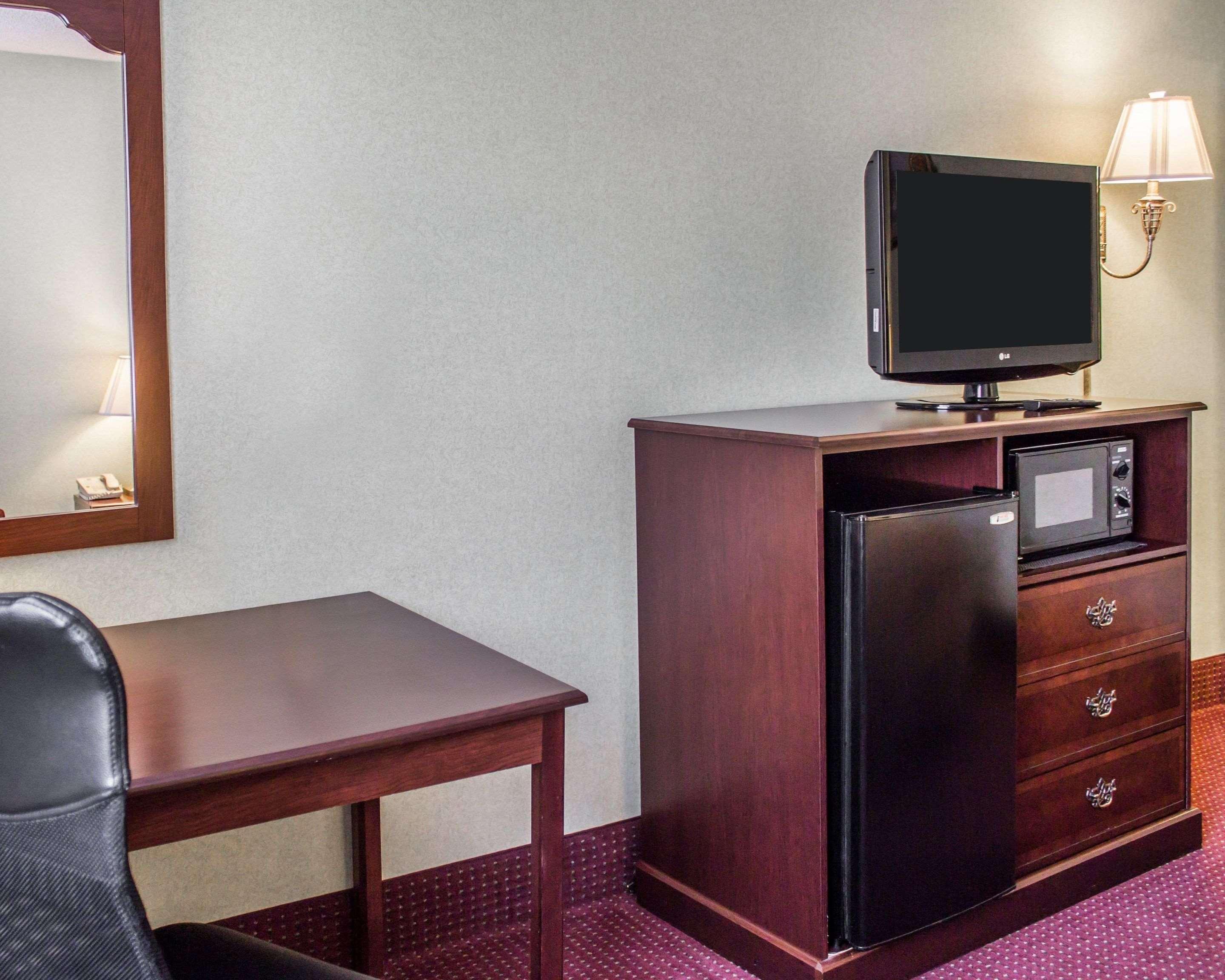 Quality Inn & Conference Center Franklin Buitenkant foto
